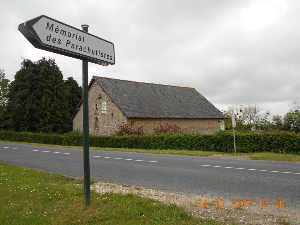 Ferme Manoir La Fiere Bed & Breakfast Sainte-Mère-Église Eksteriør bilde